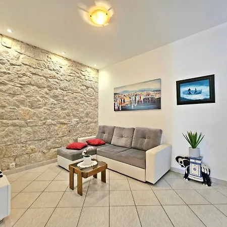 Moni Apartmán Split