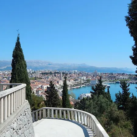 Appartement Moni *